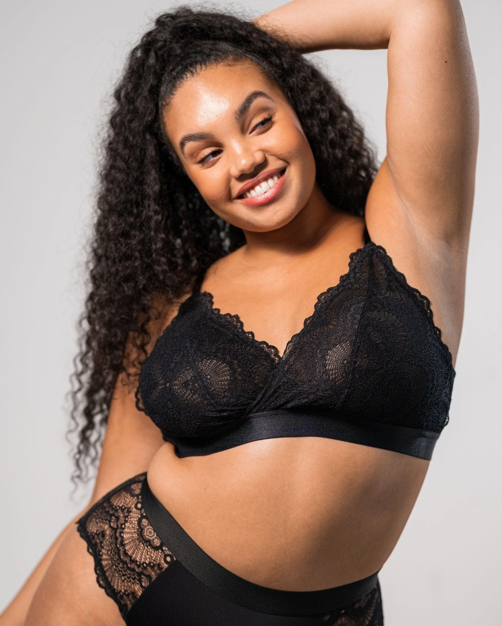 Lace Lined Bralette Black - Image 4