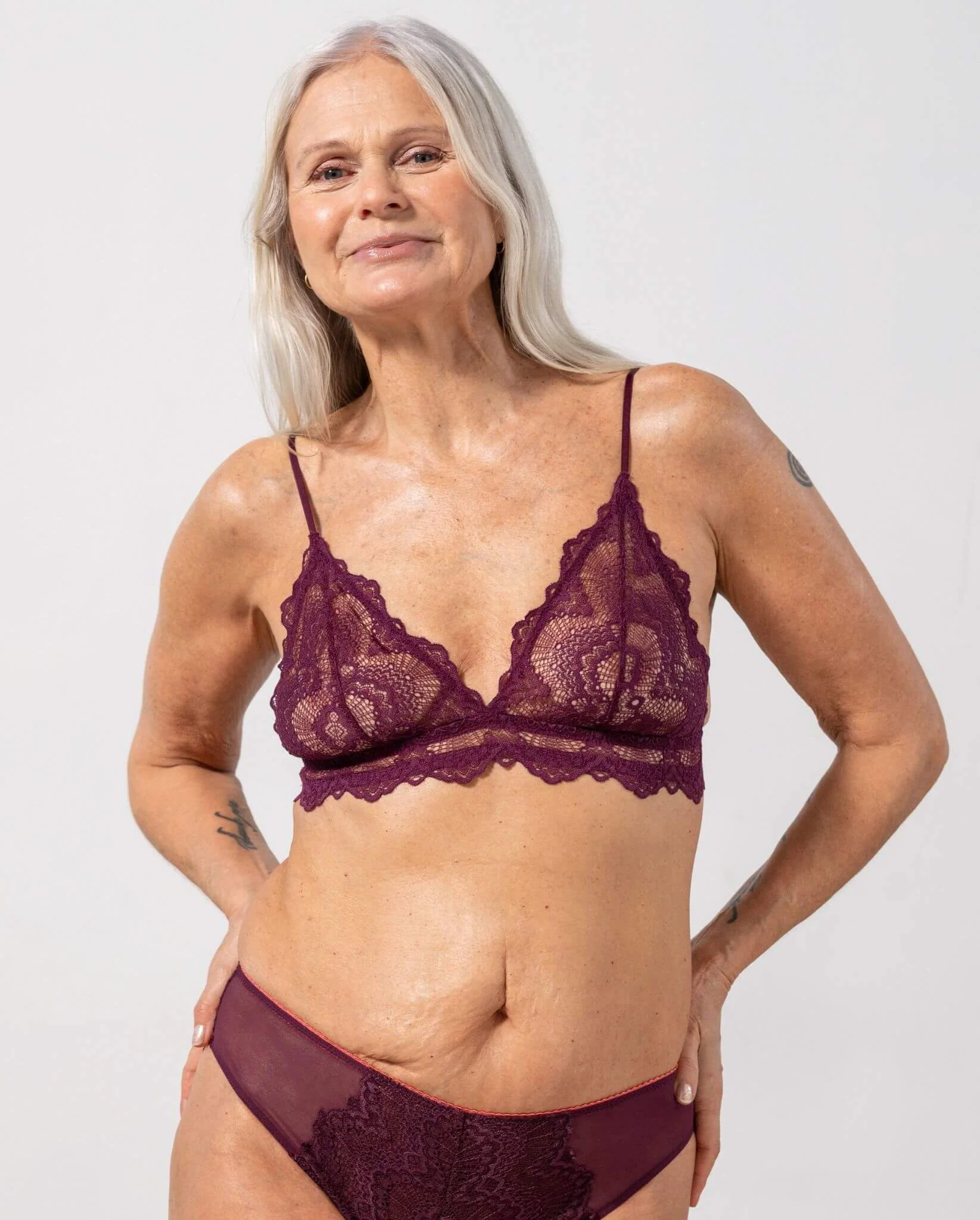 Lace Triangle Bralette Cherry - Image 6