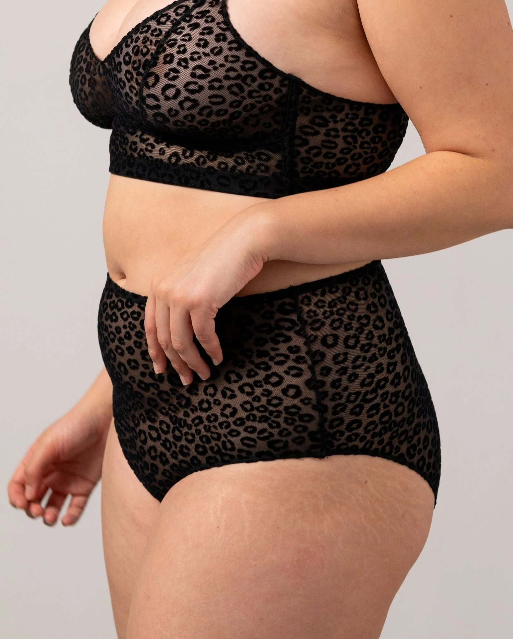 Mesh Highwaist Briefs Black Leopard - Image 9